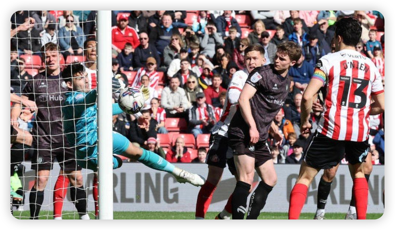 A Goalkeeping Masterclass at the Stadium of Light