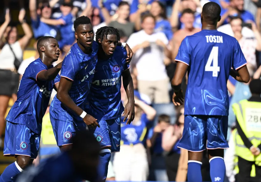 A Tactical Showcase Under the American Lights